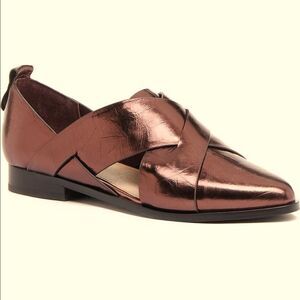 Kelsi Dagger Brooklyn leather classic flat size 6